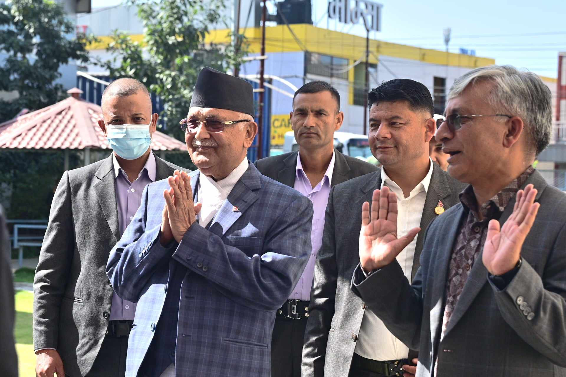 एमाले संसदीय दलको बैठक बस्दै